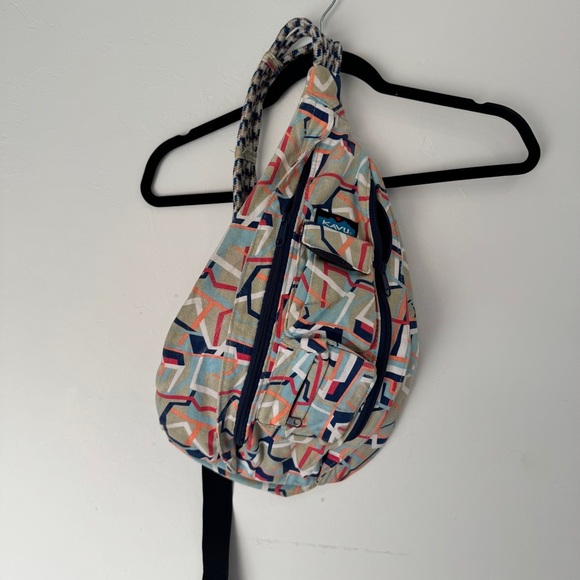 Kavu Handbags - Kavu Crossbody Backpack